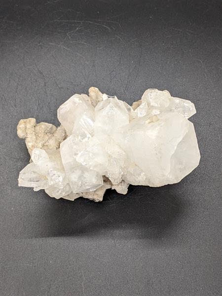 Fluorapophyllite-(Na)