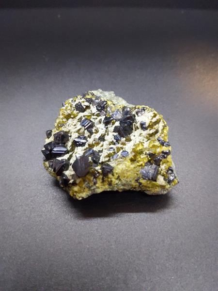 Magnetite / Epidote